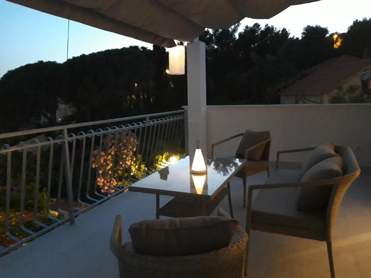 Matanovi Dvori Apartment Milna (Brac)